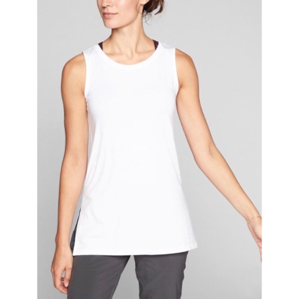 ATHLETA Threadlight Layering Tank NEW‎